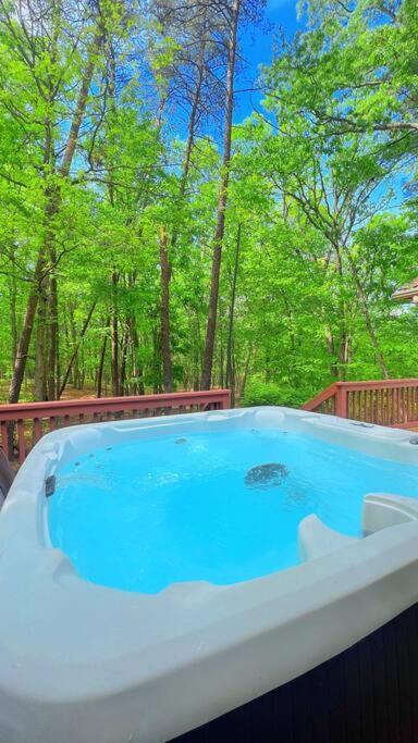 Emerald Cabin W/Hot Tub, Firepit, Lake, Skiing Basye Экстерьер фото